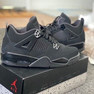 Air Jordan 4 “black cat”